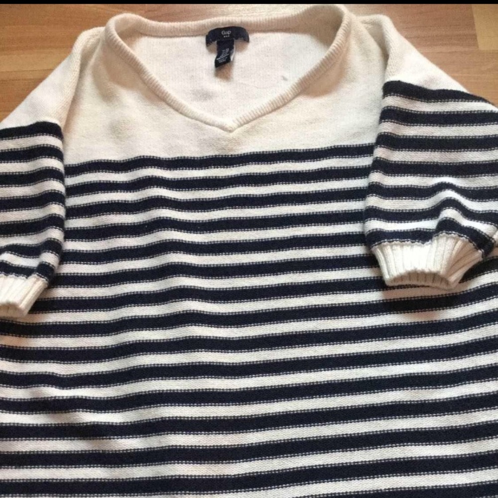 Sweater like new